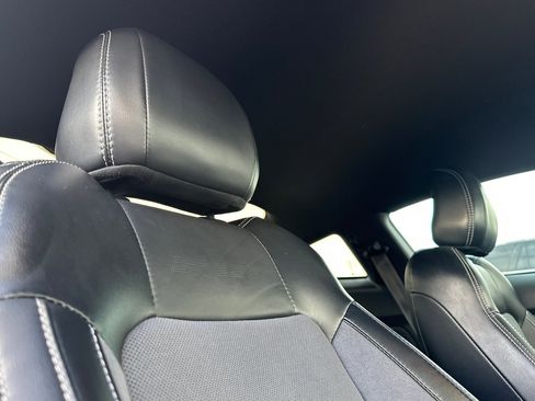 Used 2019 Ford Mustang Shelby GT350 w/ Technology Package image 19