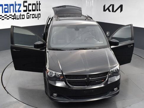 Used 2019 Dodge Grand Caravan GT FWD image 29