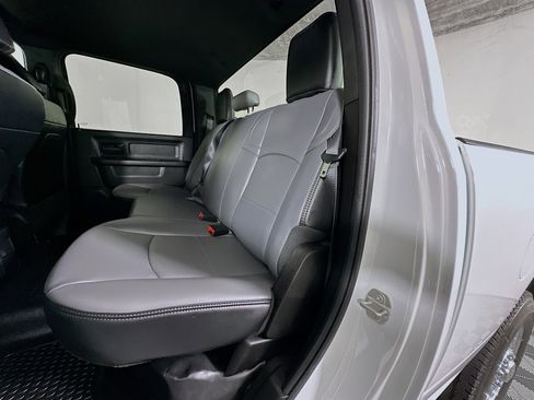 Used 2024 RAM 2500 Tradesman w/ Chrome Appearance Group image 26