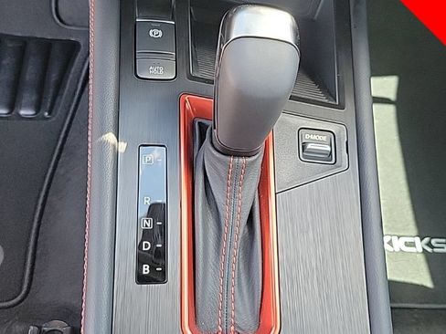 New 2025 Nissan Kicks SR w/ SR Premium Package FWD image 28
