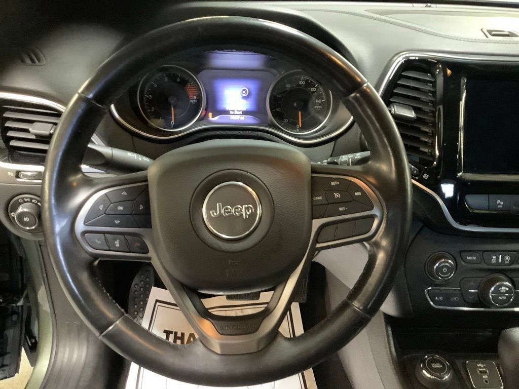 Used 2019 Jeep Cherokee Limited AWD/4WD image 26