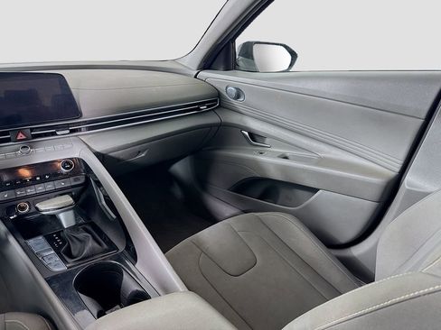 Used 2023 Hyundai Elantra SEL w/ Convenience Package image 24