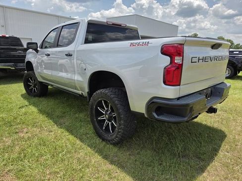 Used 2019 Chevrolet Silverado 1500 LT Trail Boss w/ Convenience Package AWD/4WD image 6