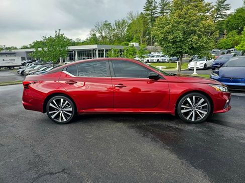 Used 2021 Nissan Altima 2.5 SR FWD image 7