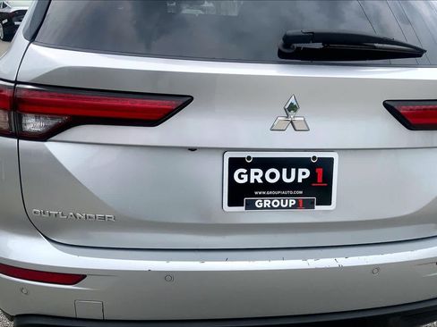 Used 2024 Mitsubishi Outlander SE AWD/4WD image 29