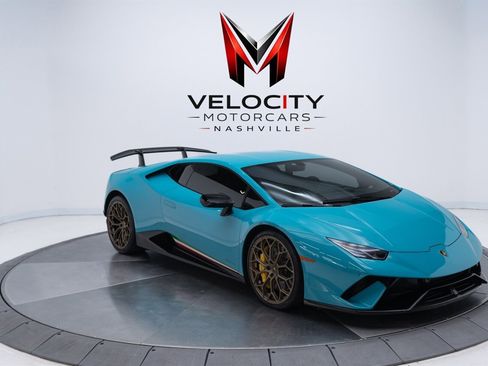 Used 2019 Lamborghini Huracan Performante AWD/4WD image 12