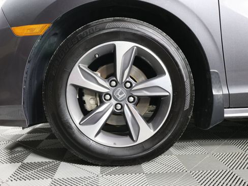 Used 2018 Honda Odyssey Touring image 10