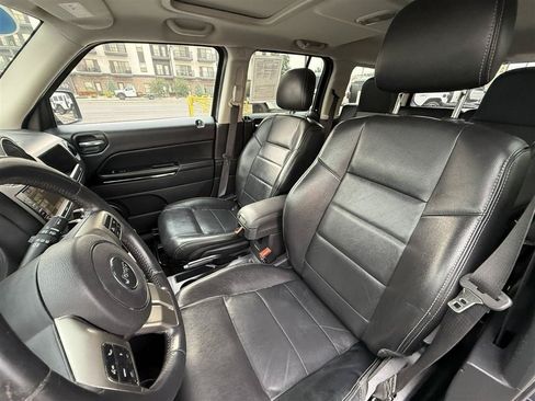 Used 2014 Jeep Patriot Limited w/ Sun/Sound Group AWD/4WD image 12