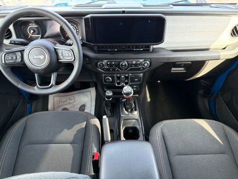Used 2024 Jeep Wrangler Unlimited Sport AWD/4WD image 13