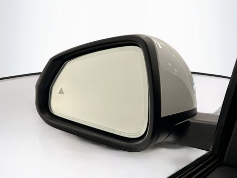 Used 2025 BMW X2 xDrive28i image 16