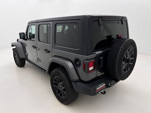 Used 2023 Jeep Wrangler Unlimited Sport AWD/4WD image 9