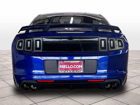 Used 2013 Ford Mustang GT Premium w/ Electronics Pkg RWD image 8