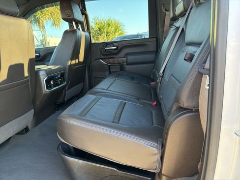 Used 2023 GMC Sierra 2500 Denali w/ Denali Ultimate Package image 14