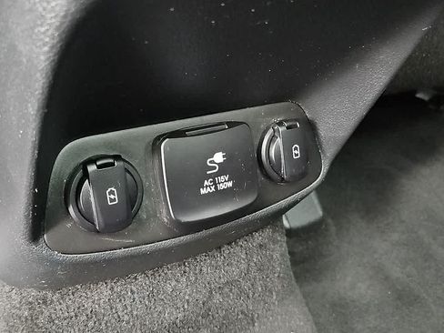 Used 2019 Hyundai Santa Fe AWD w/ Cargo Package image 29
