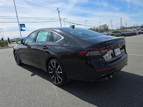 New 2026 Honda Accord Touring image 4