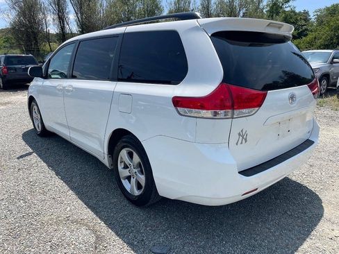 Used 2014 Toyota Sienna LE FWD image 7