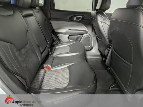 Used 2024 Jeep Compass Latitude AWD/4WD image 37