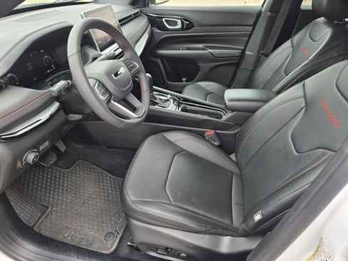 Certified 2025 Jeep Compass Trailhawk w/ Trailhawk Elite Group AWD/4WD image 18
