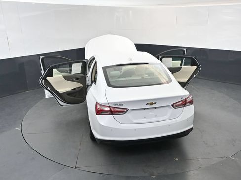 Used 2024 Chevrolet Malibu LT FWD image 18
