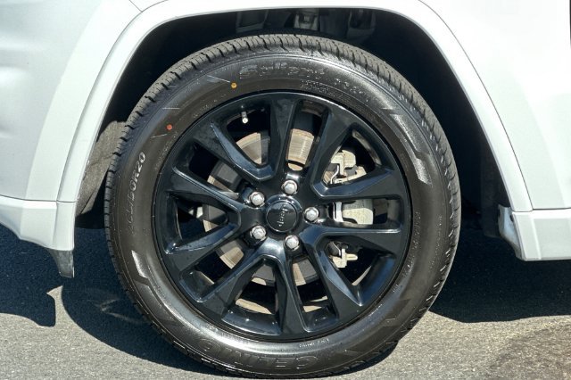 Used 2021 Jeep Grand Cherokee Laredo X RWD image 30
