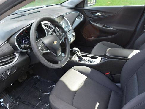 Used 2023 Chevrolet Malibu LS FWD image 10