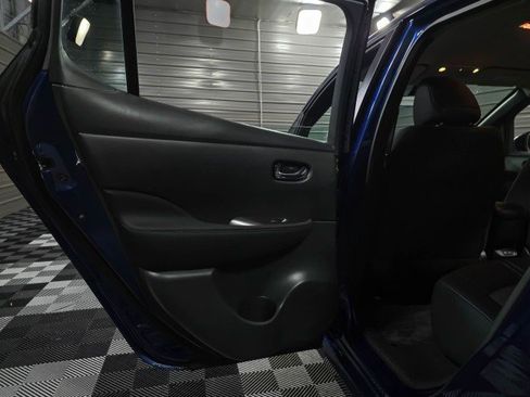 Used 2023 Nissan Leaf S image 30
