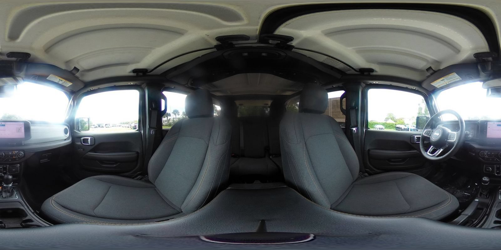 Used 2025 Jeep Wrangler Unlimited Sahara AWD/4WD image 39