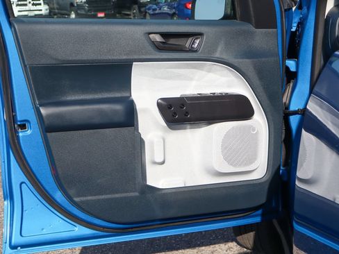 Used 2025 Ford Maverick XLT w/ Equipment Group 302A AWD/4WD image 18
