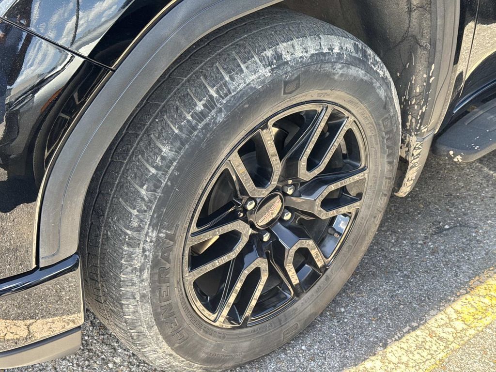 Used 2023 GMC Sierra 1500 Pro w/ Graphite Edition RWD image 8