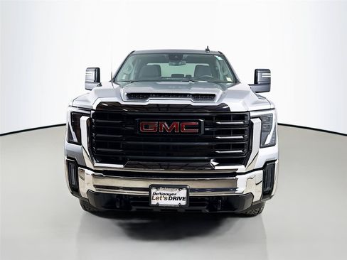 Used 2025 GMC Sierra 2500 Pro AWD/4WD image 4