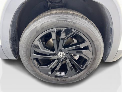 Used 2023 Volkswagen Atlas SE w/ Panoramic Sunroof Package image 88