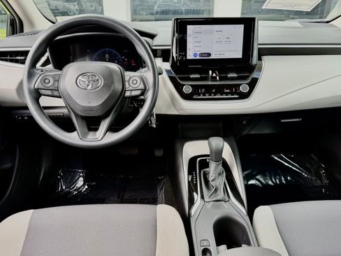 Used 2026 Toyota Corolla LE FWD image 36