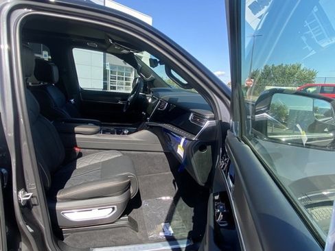 New 2023 Jeep Grand Wagoneer L Series III w/ Quick Order Packagew 28T image 27