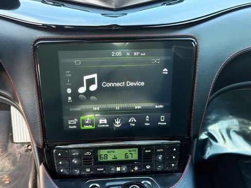 Used 2018 Maserati GranTurismo Sport image 28