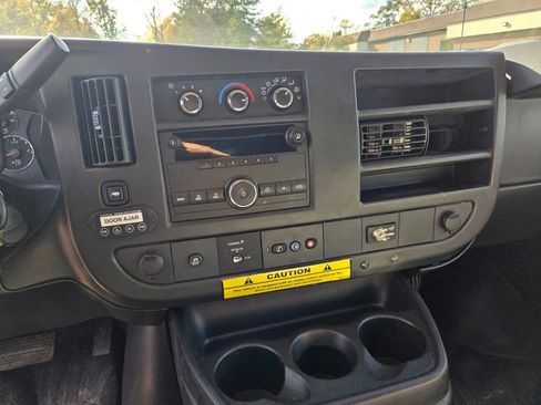 Used 2011 Chevrolet Express 3500 LS image 14