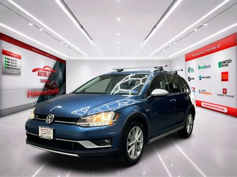 Used 2018 Volkswagen Golf Alltrack S image 3