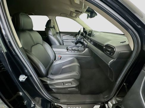 Used 2025 Honda Pilot EX-L image 33