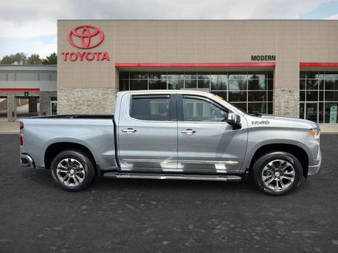 Used 2023 Chevrolet Silverado 1500 High Country w/ Technology Package AWD/4WD image 4