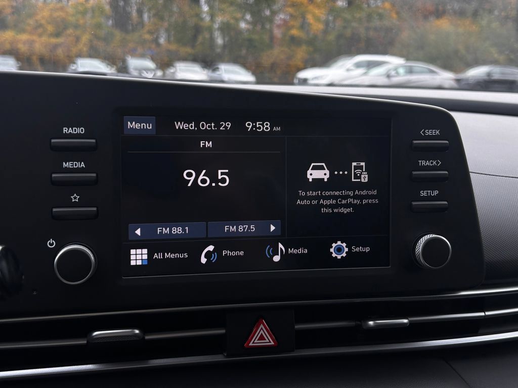 Certified 2026 Hyundai Elantra SE FWD image 24