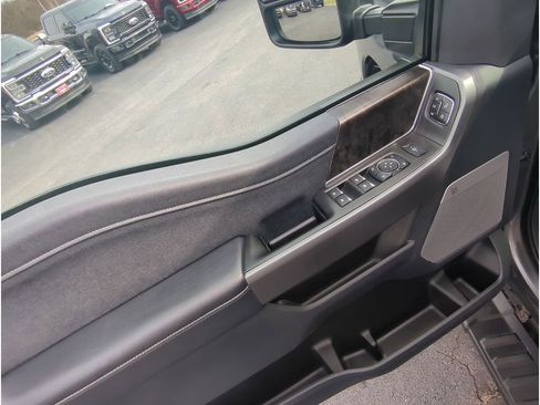 Used 2025 Ford F350 Lariat w/ Lariat Ultimate Package image 12