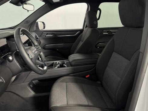 Used 2025 GMC Acadia Elevation image 22