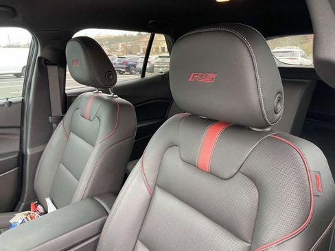 Used 2025 Chevrolet Trax RS w/ Driver Confidence Package image 17