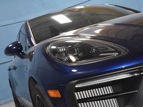 Used 2022 Porsche Macan GTS AWD/4WD image 27