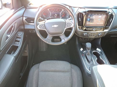 Used 2023 Chevrolet Traverse LT image 22