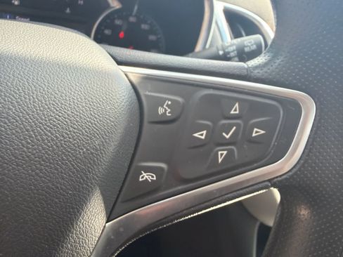 Used 2022 Chevrolet Equinox LS w/ LS Convenience Package FWD image 16