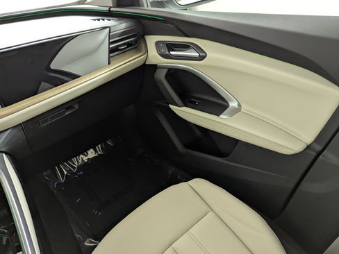 New 2025 Audi Q5 Premium image 11