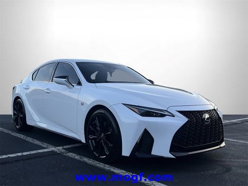 Used 2021 Lexus IS 350 F Sport image 4