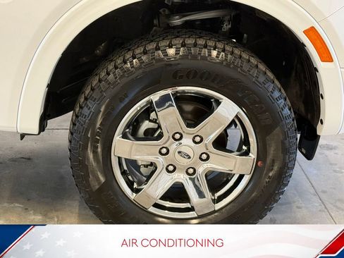 Used 2025 Ford Ranger XLT w/ FX4 Off-Road Package AWD/4WD image 4