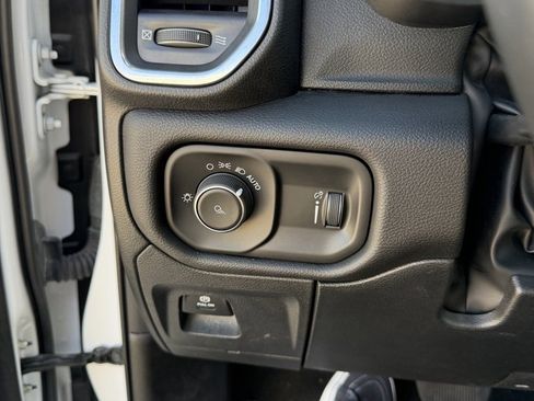 Used 2024 RAM 1500 Laramie image 20
