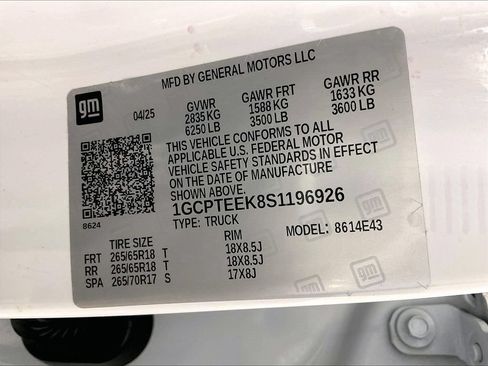 Used 2025 Chevrolet Colorado Trail Boss AWD/4WD image 36